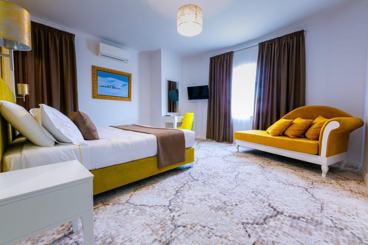 Art Hotel Tirana Exteriör bild