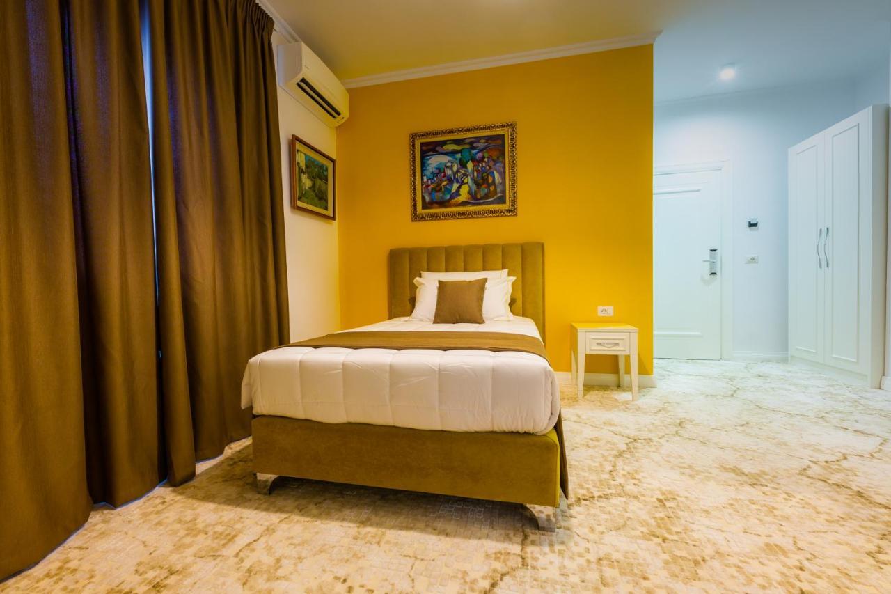 Art Hotel Tirana Exteriör bild